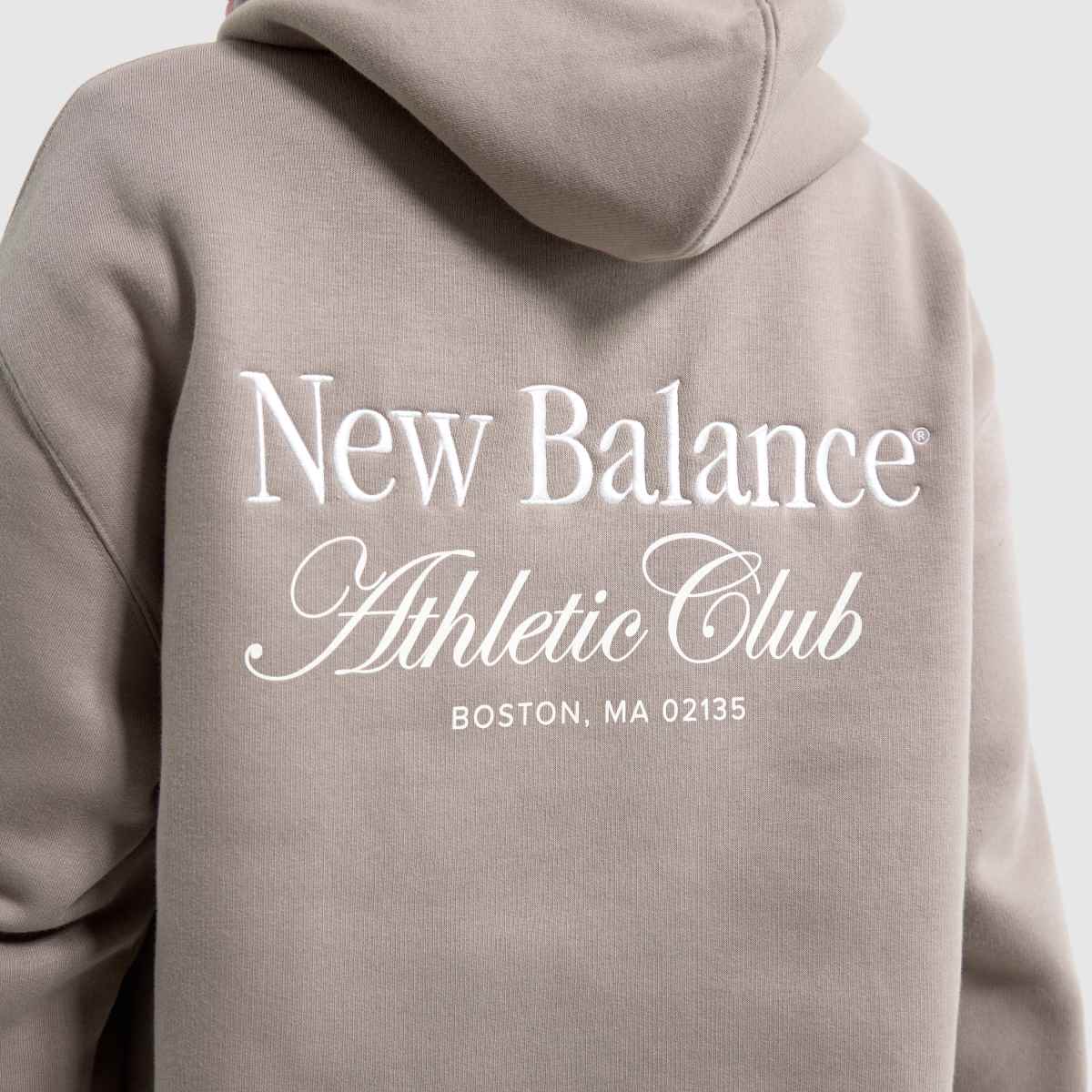 New Balance Club kapucnis pulóver barna színben