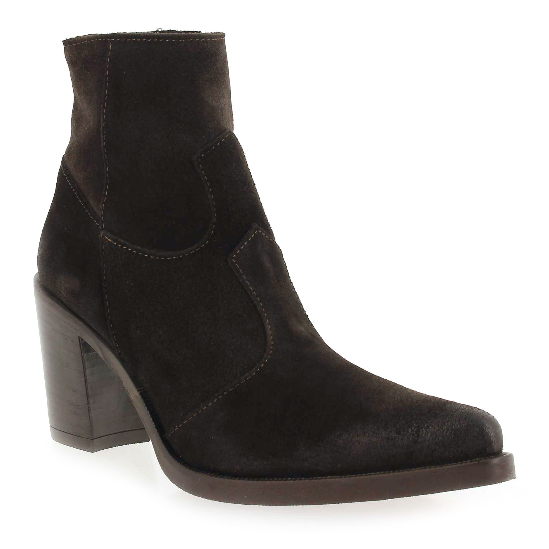 Emanuele Crasto   5031 - Chocolat