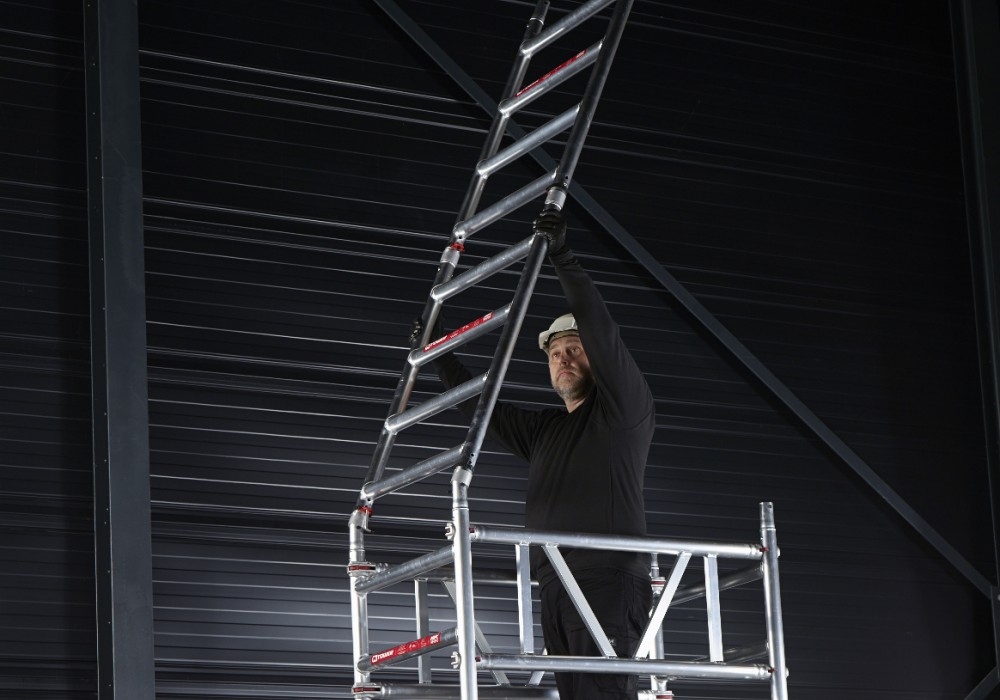 Altrex C003000 MiTOWER guruló állványzat 4,20 m munkamagasságú fa