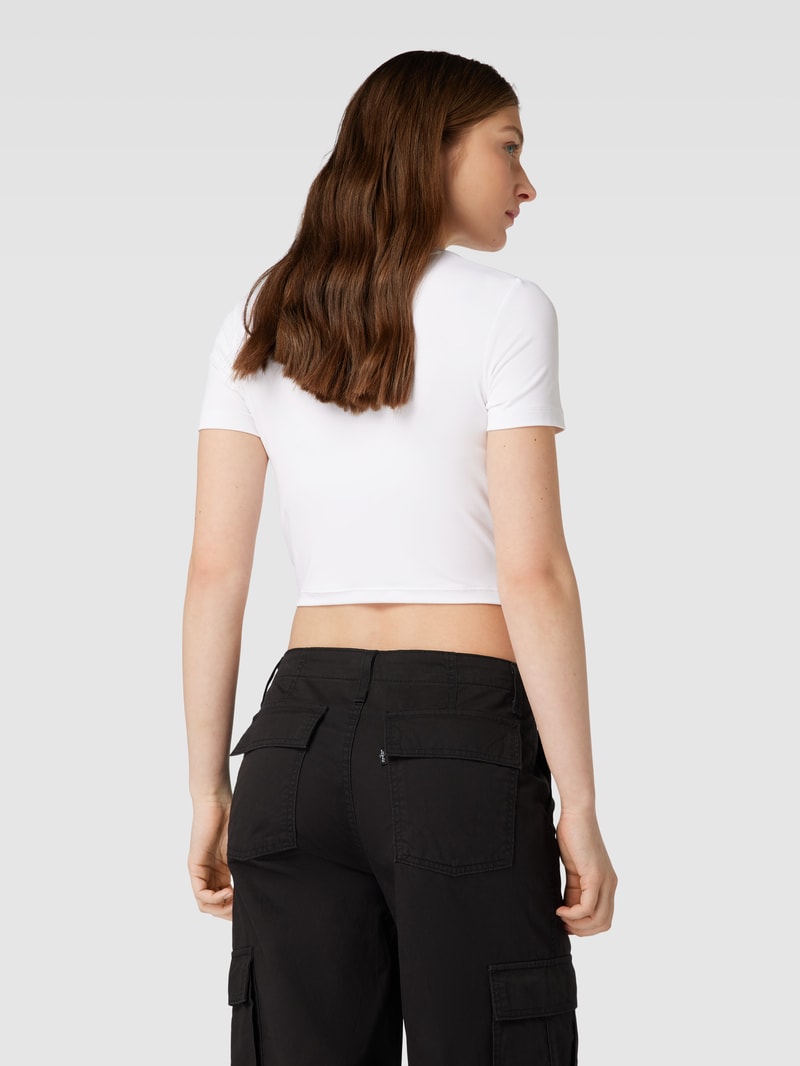 Cropped T-Shirt mit Label-Stitching in weiss
