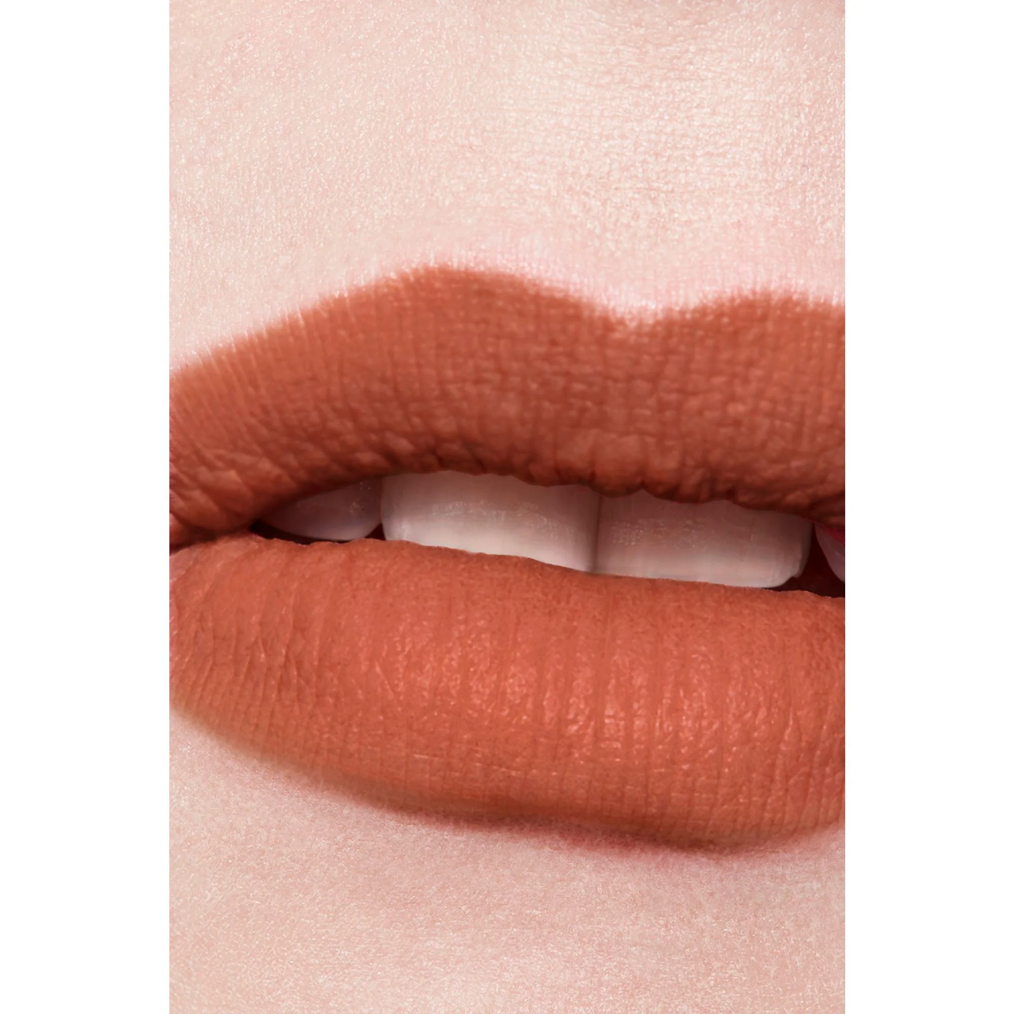 ROUGE ALLURE LIQUID VELVET - EL LABIAL MATTE FLUIDO DE ULTRA LARGA DURACIÓN E INTENSO