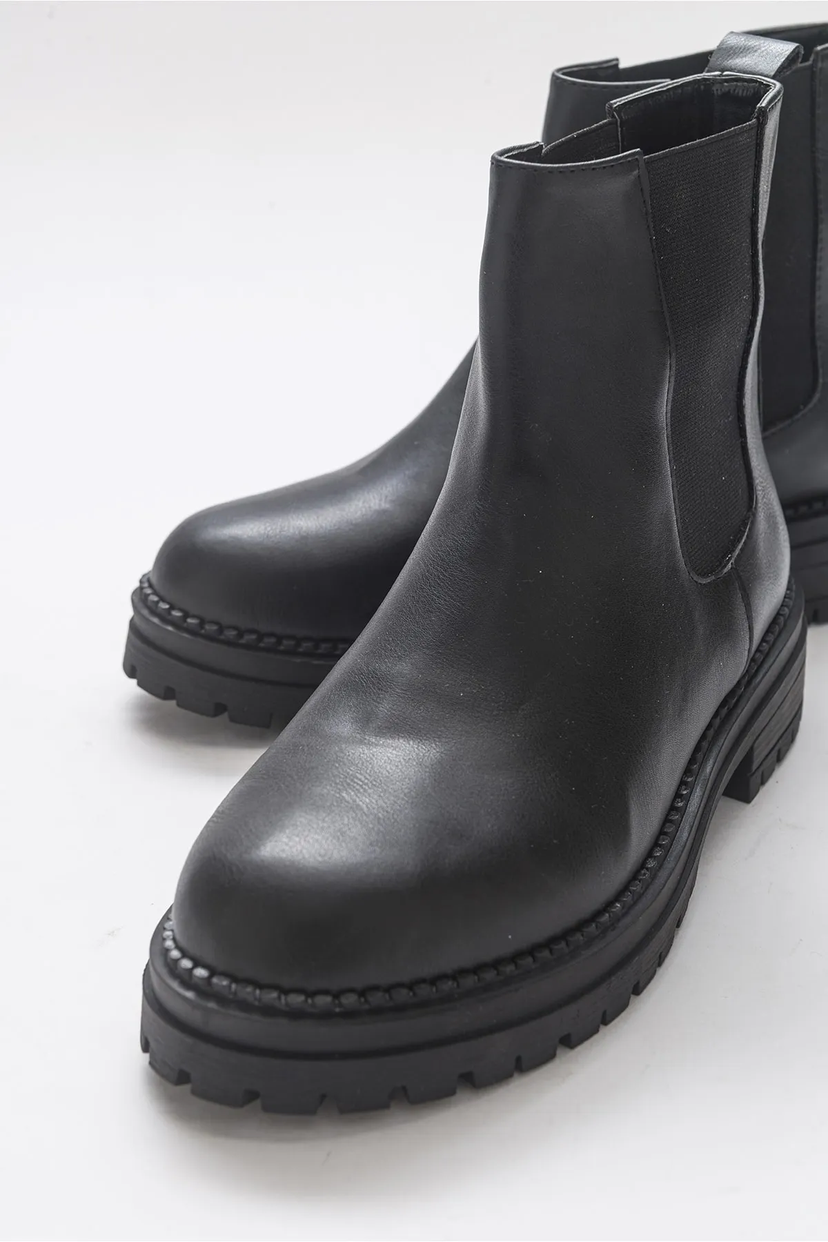 LuviShoes  Eigene schwarze Damenstiefel