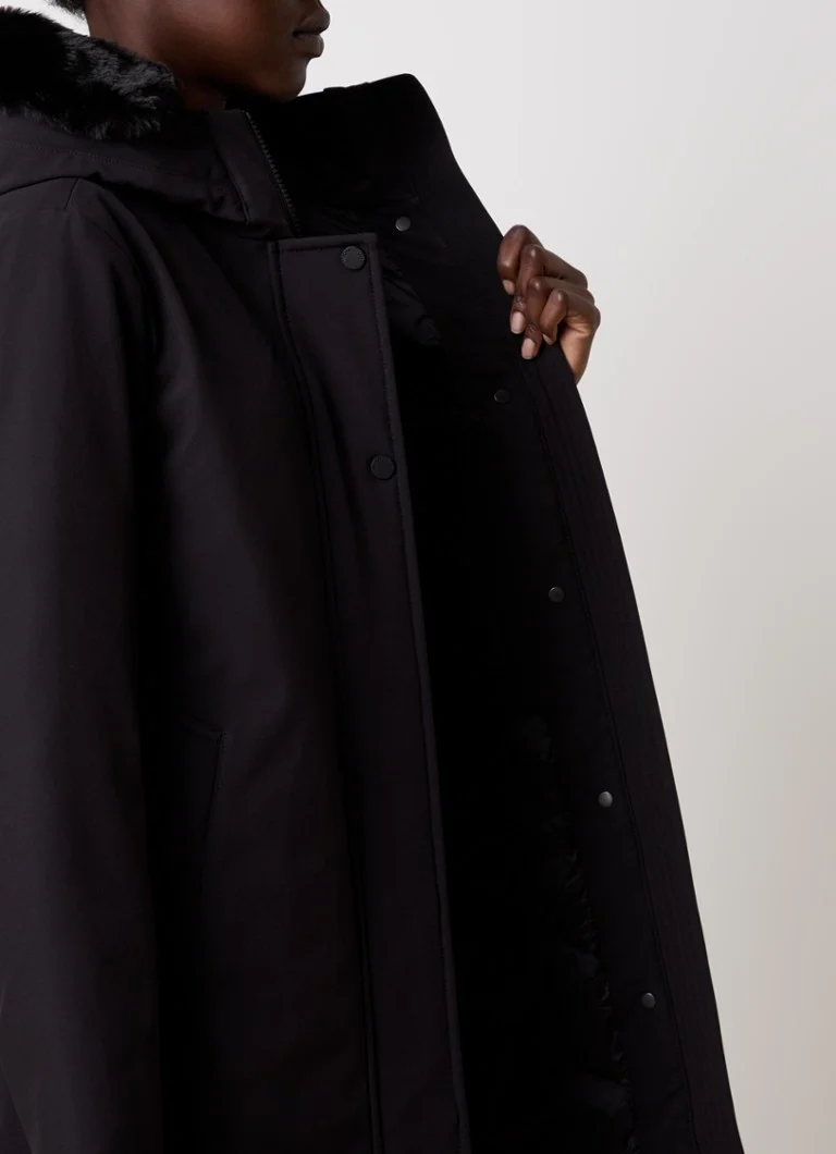 Zateplená parka Woolrich Firth s péřovou výplní a kapucí