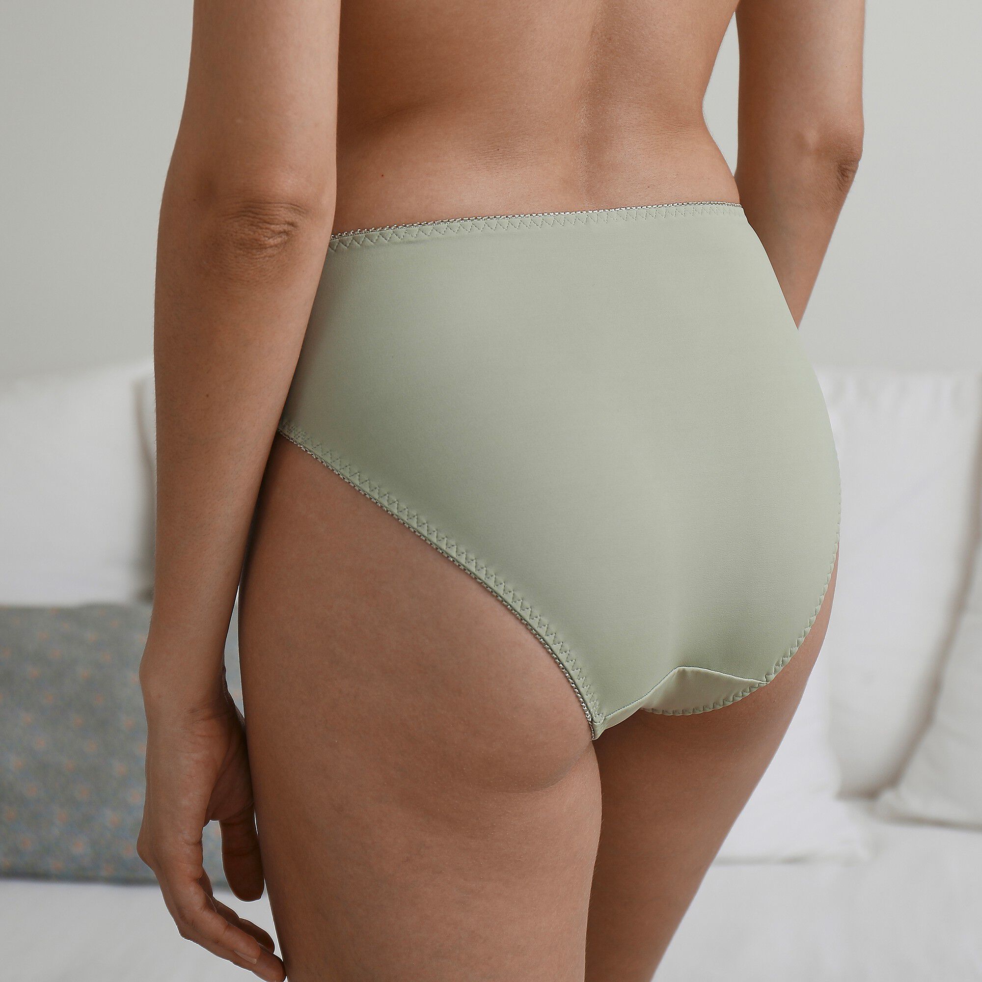 Culotte microfibre et guipure Rima