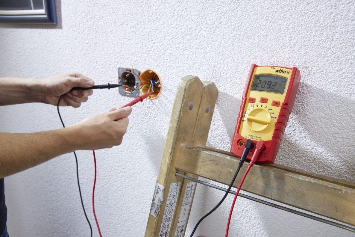 Digitální multimetr Wiha 45215 SB 255-42 do 1 000 V AC, CAT IV