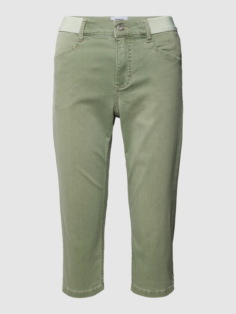 Caprijeans mit Eingrifftaschen in olivgrün