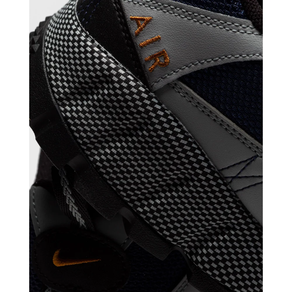 Nike Air Humara FJ7098-300 / blau