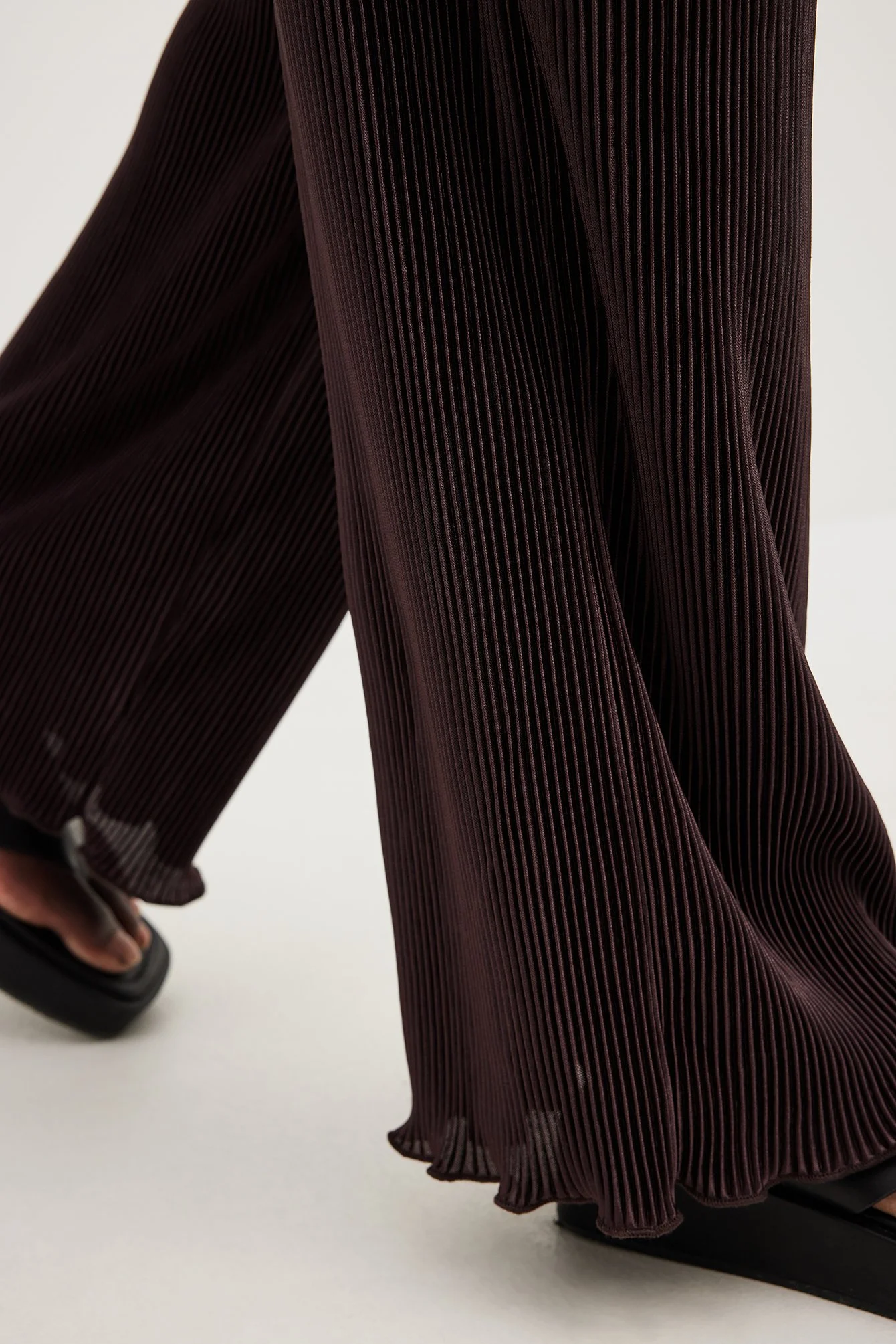 Plissierte Hose mit hoher Taille