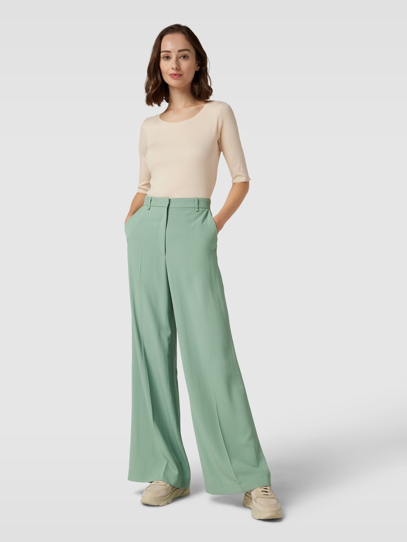 T-Shirt aus Baumwoll-Elasthan-Mix mit U-Boot-Ausschnitt in offwhite