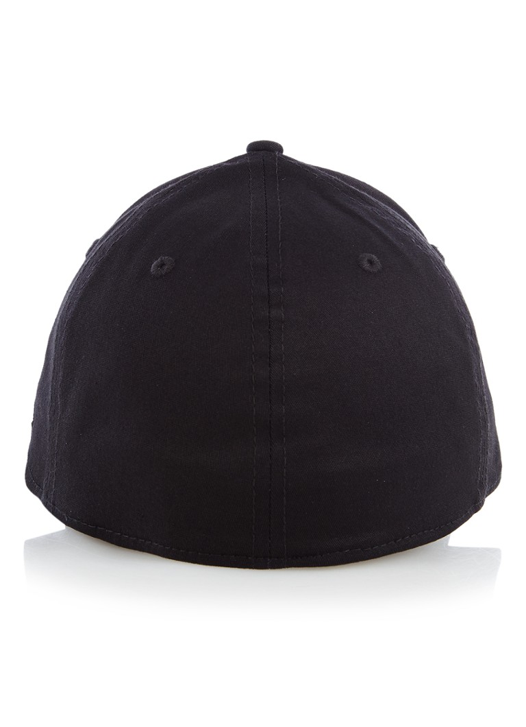 Șapcă New Era cu logo-ul New York Yankees brodat.