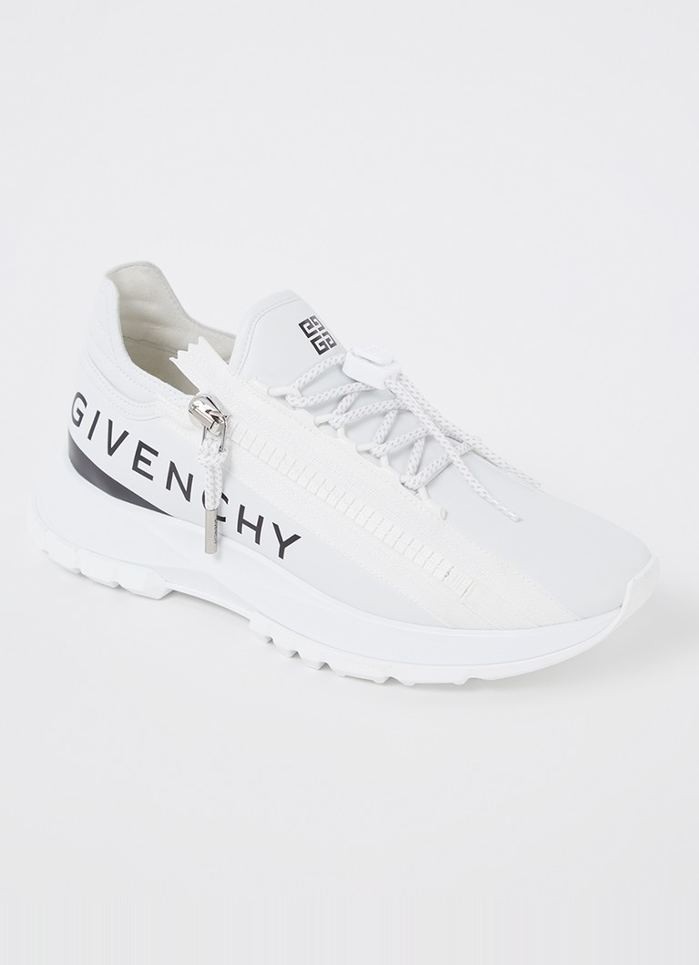 Givenchyn Specter Runner -lenkkarit vasikannahkaa
