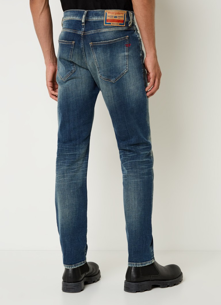 Vaqueros Diesel D-Strukt slim fit 2019, spalare inchisa la culoare