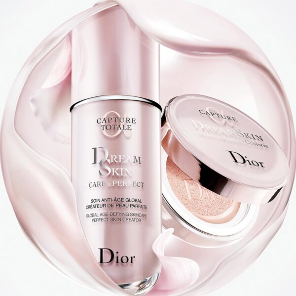 DIOR CAPTURE DREAMSKIN Moist & Perfect Cushion SPF 50 - PA+++ Cushion Foundation