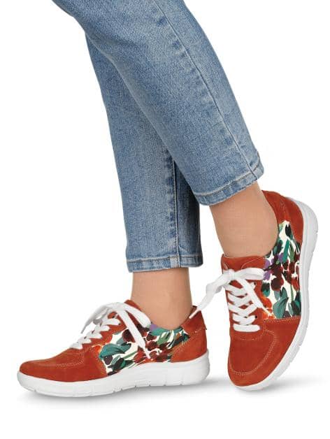 Schnürschuh