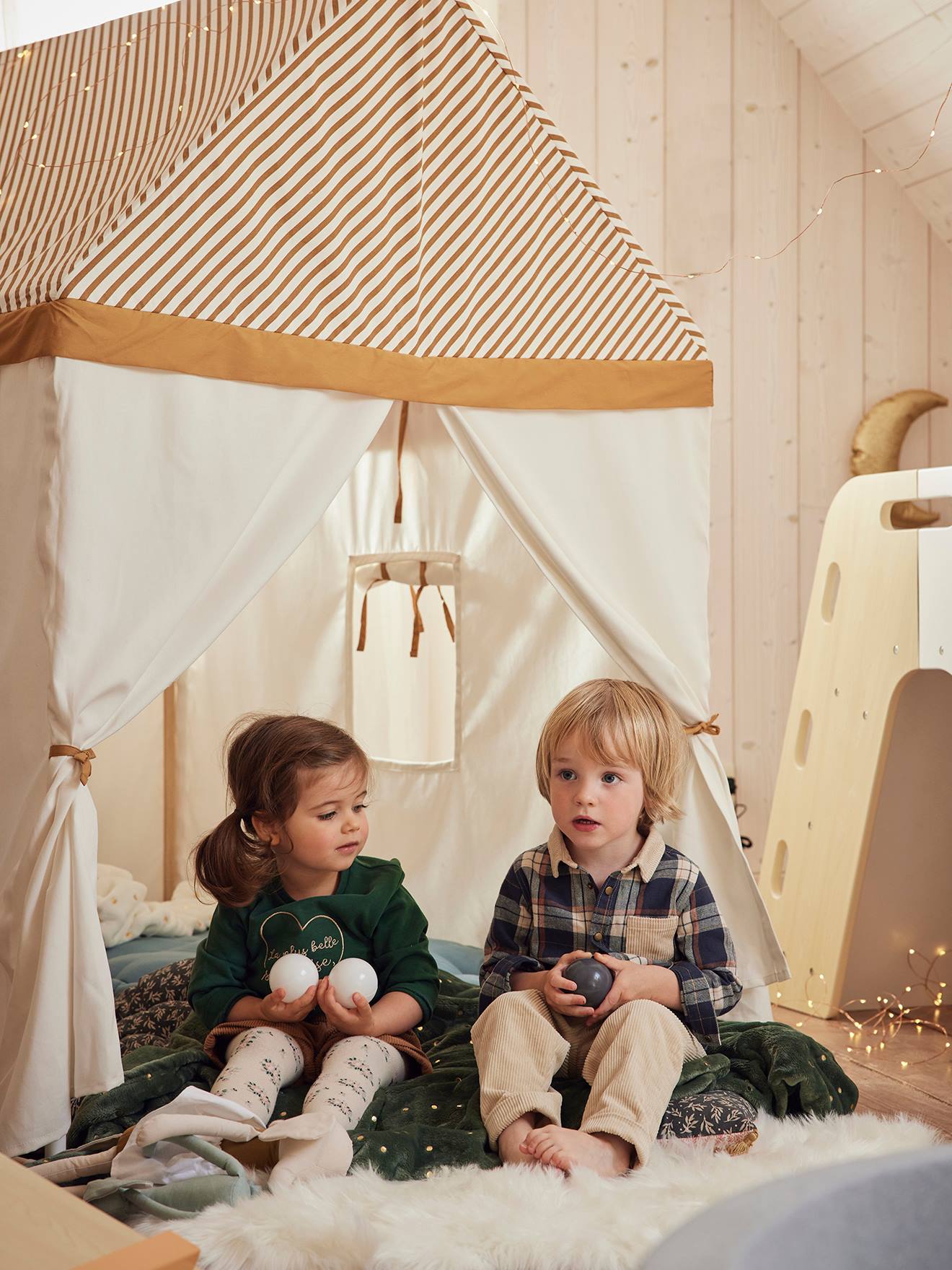 Cabane Maison en tissu multicolore