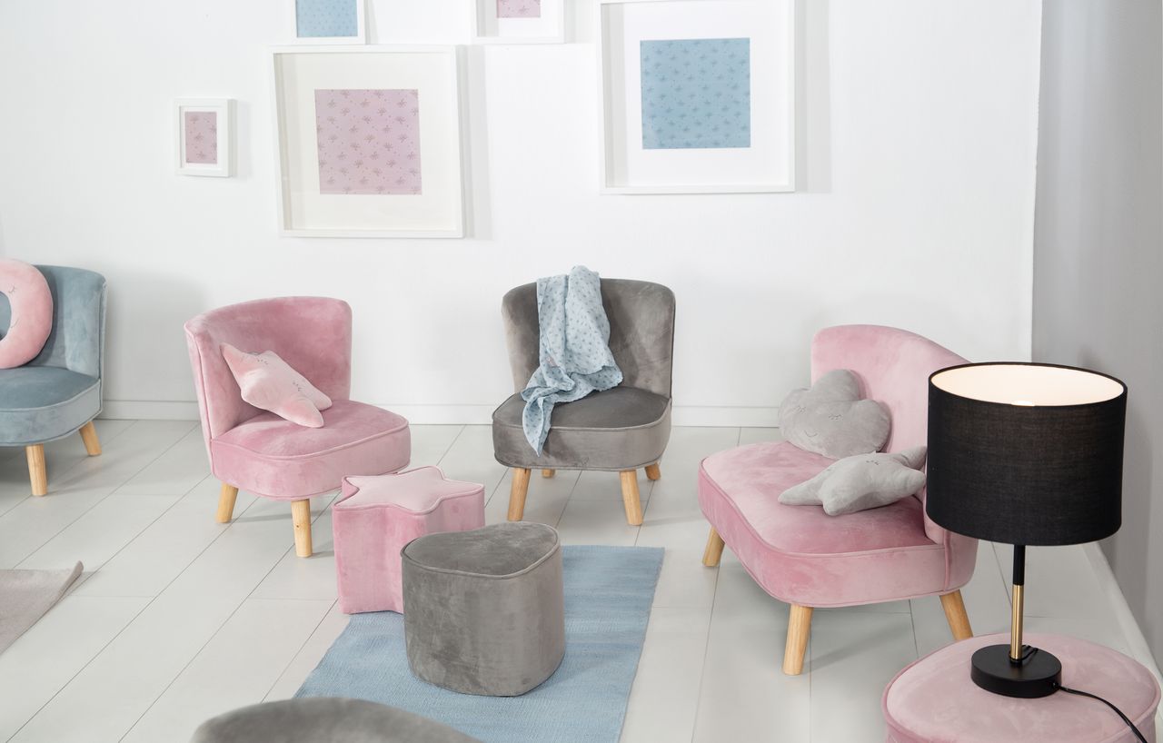 Roba Kindersessel „Lil Sofa“, bequemer Sessel mit stabilen Holzfüßen und grauem Samtstoff
