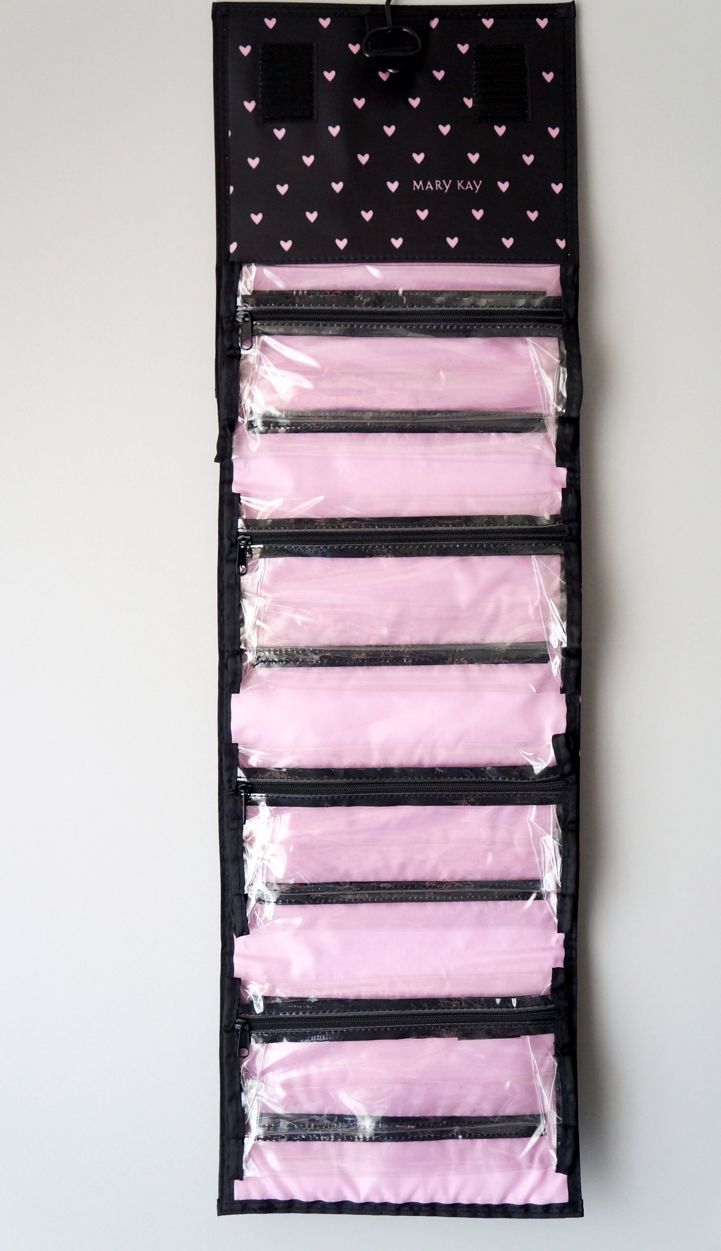 Mary Kay Beautycase Mary Kay Beauty Bag Sushi Rolle (ohne Inhalt) mit Klettverschluss, Haken zum Aufhängen und Reißverschluss der Innentaschen (1-tlg)
