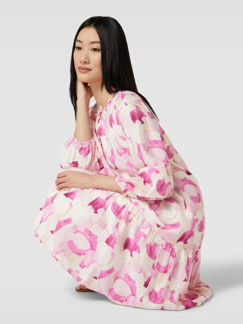 Knielanges Kleid mit Viskose-Anteil in rosa