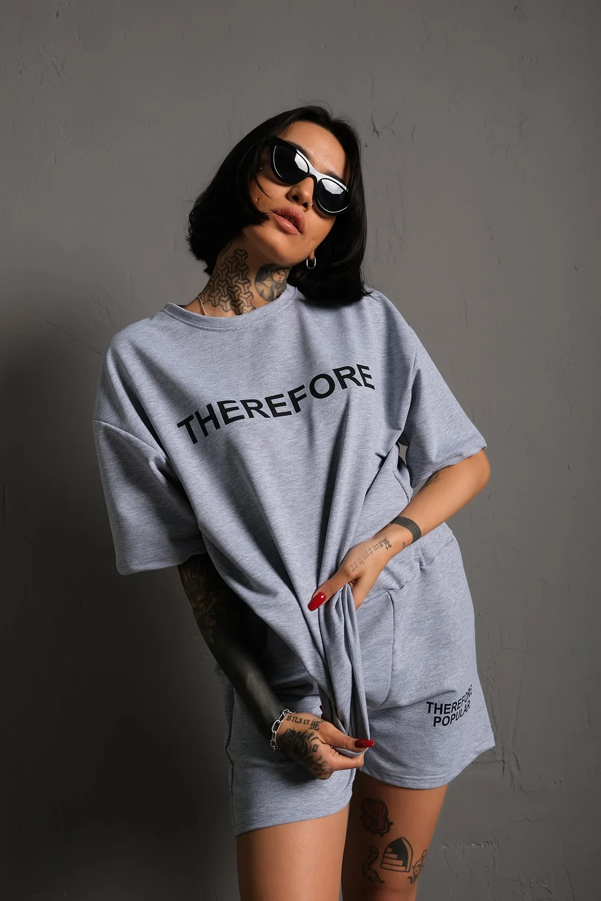 Know  Graues, bedrucktes Oversize-Shorts-Set für Damen
