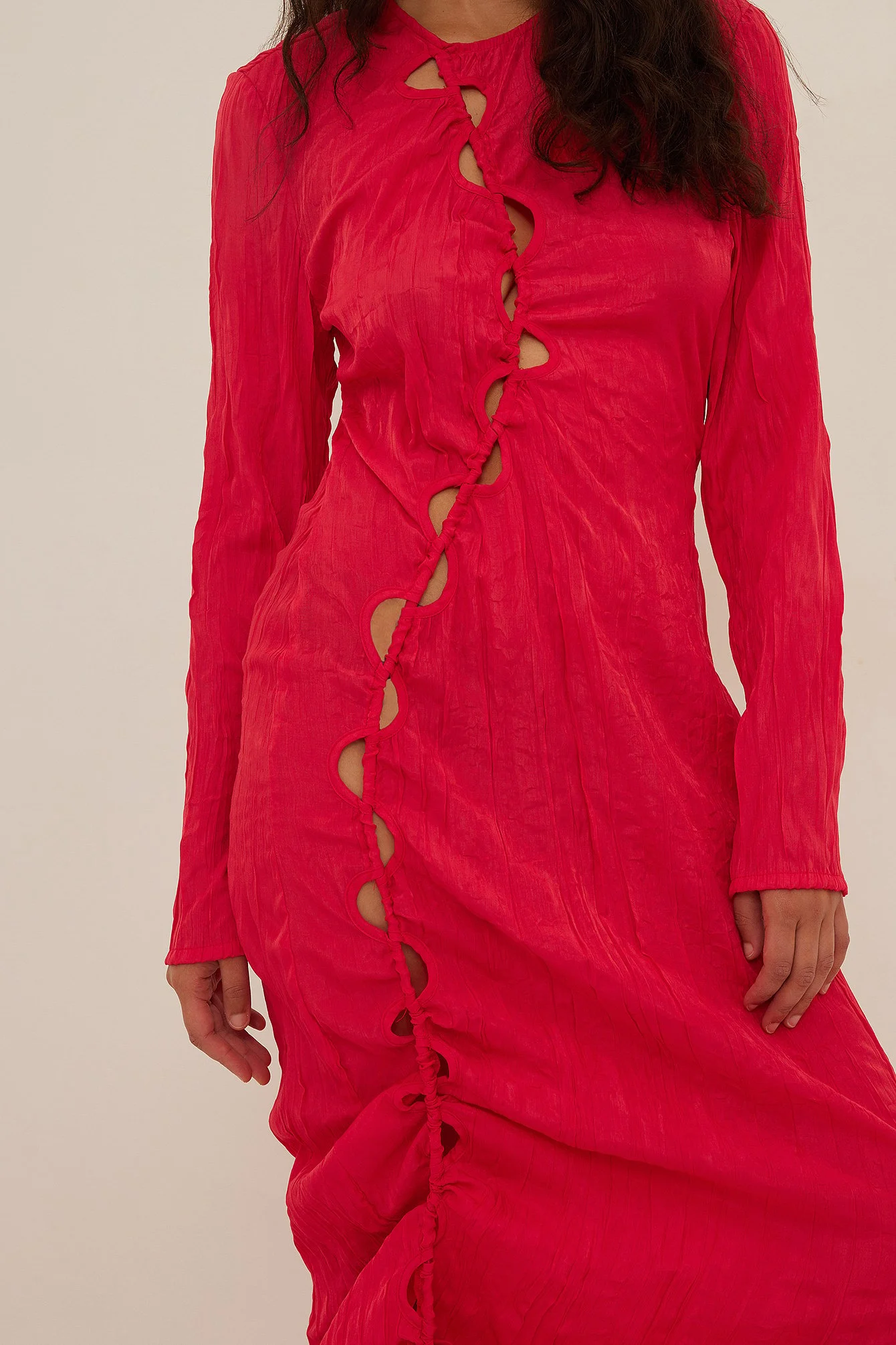 Maxikleid mit Lochdetails
