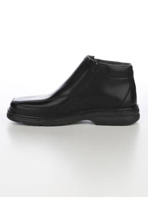 Stiefelette mit seitlichen Reißverschlüssen