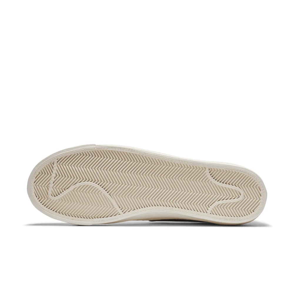 Nike Blazer Low 77 Vintage DA6364-101 / weiss