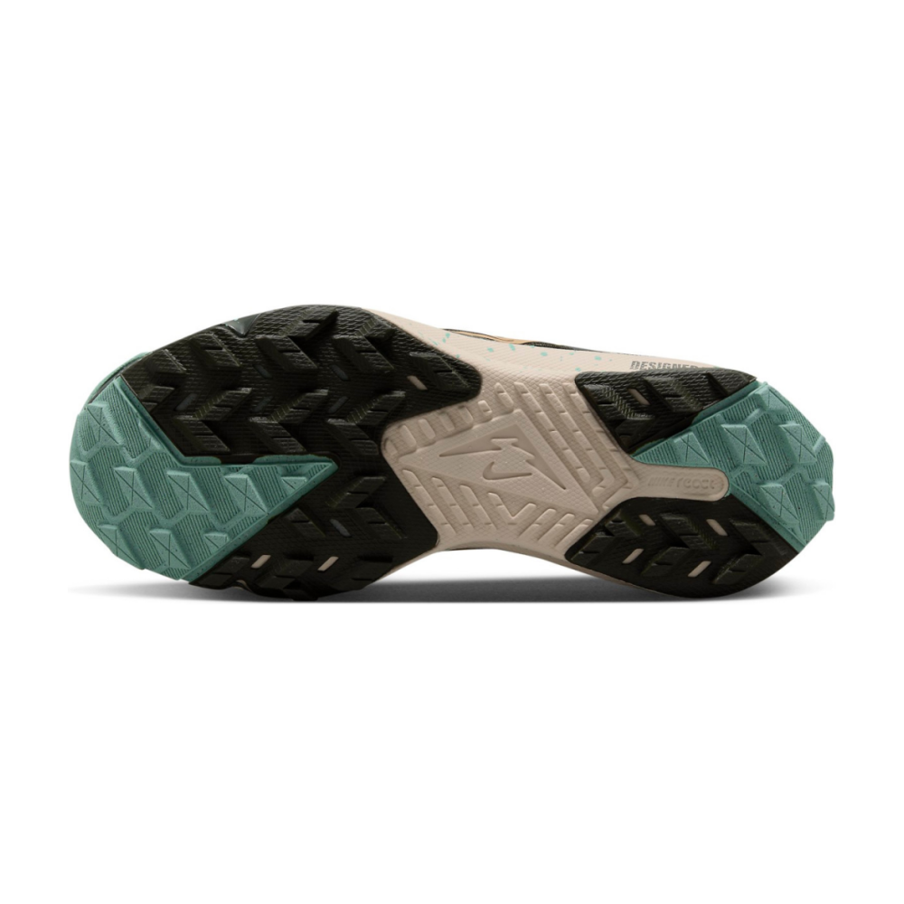 Nike Terra Kiger 9 DR2694-300 / grün