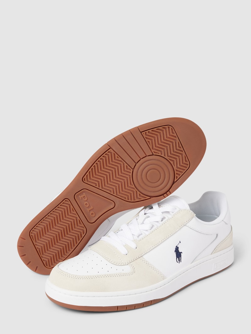 Sneaker mit Label-Print in weiß