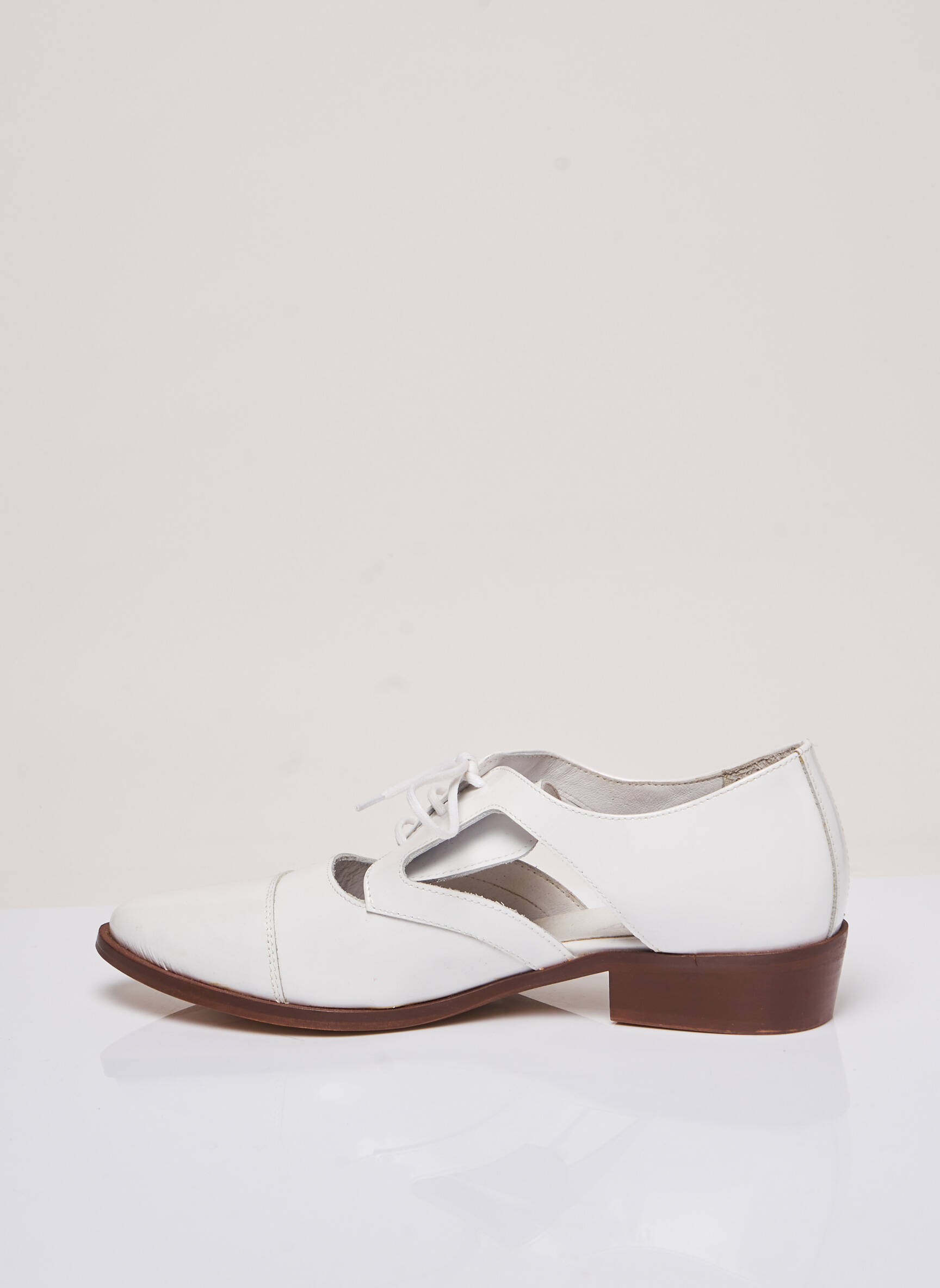 Regard Derby Femme couleur blanc
