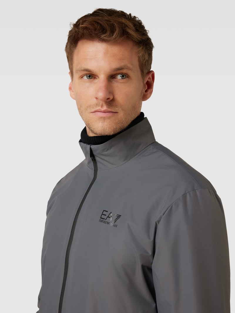 Blouson mit Stehkragen und Zweiwege-Reißverschluss in silber