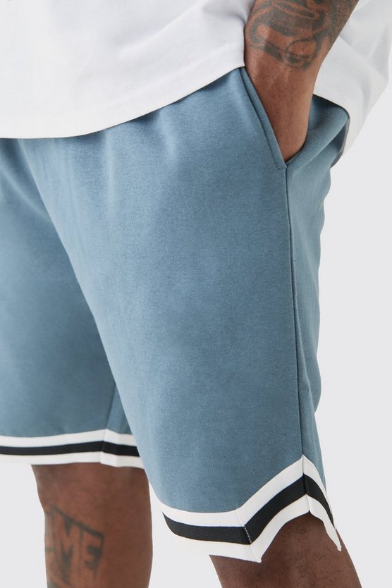 Plus lockere mittellange Basketball-Shorts