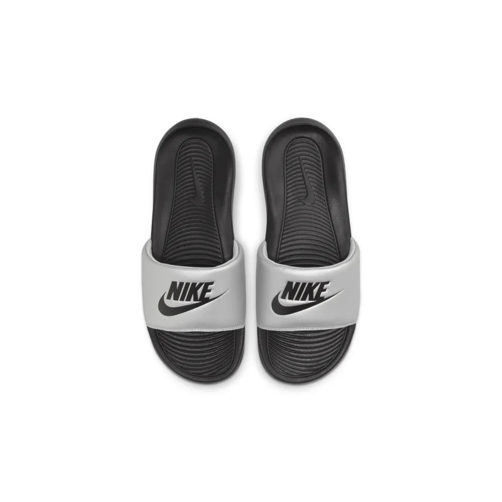 Nike Victori One CN9677-006 / schwarz