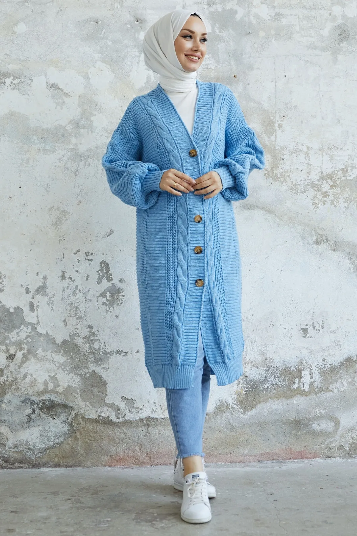 InStyle  Evia geknöpfter Strick-Cardigan – Babyblau
