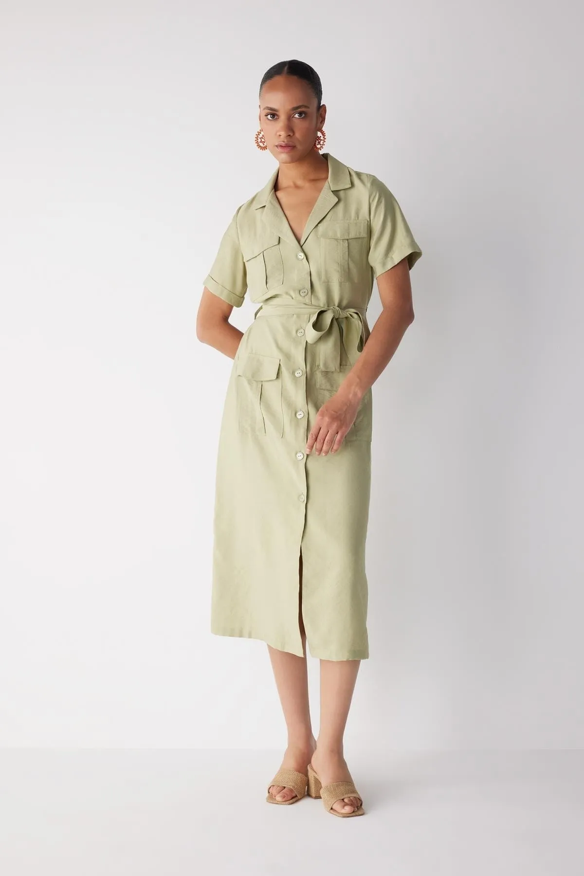 DeFacto  Prächtiges Twill-Midi-Kurzarmkleid mit Kragen