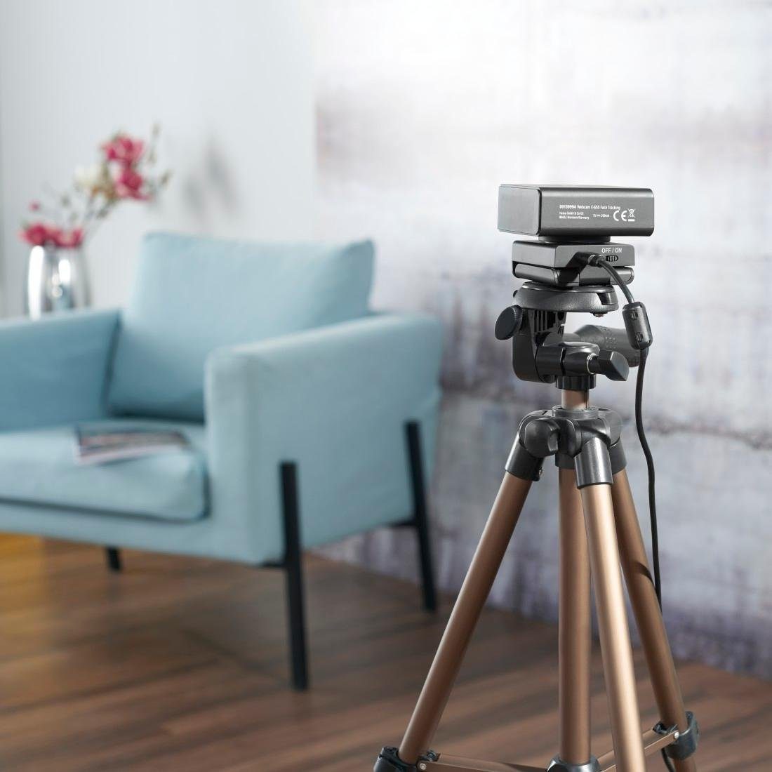 Hama Full HD Streaming Webcam-Face Tracking-Mikrofon-Rauschunterdrückung Webcam (Zusatzfunktionen: 1/4 Zoll-Gewinde, Autom. Belichtungsanpassung)