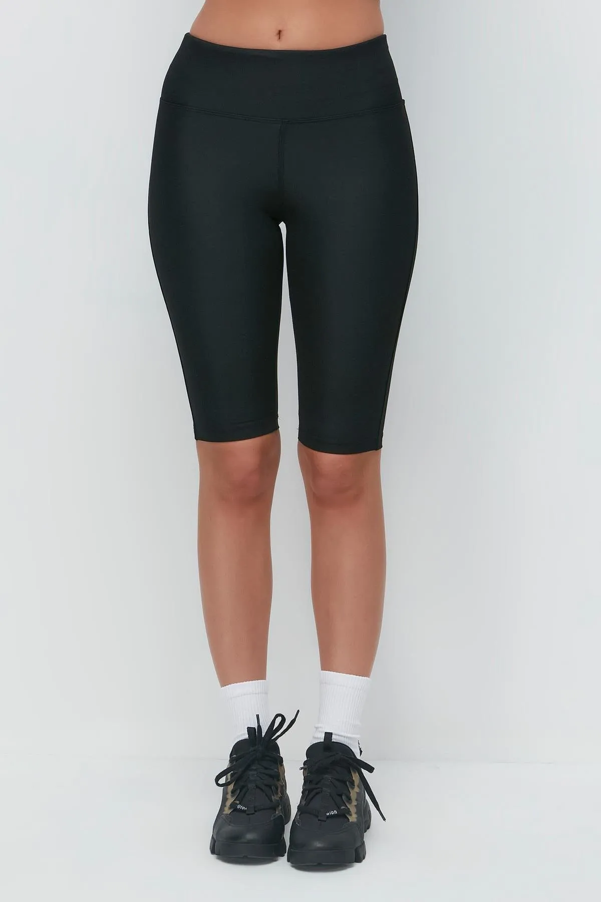 C&City  Hohe elastische Taille über dem Knie, Sport-Shorts, Leggings 9409, Schwarz