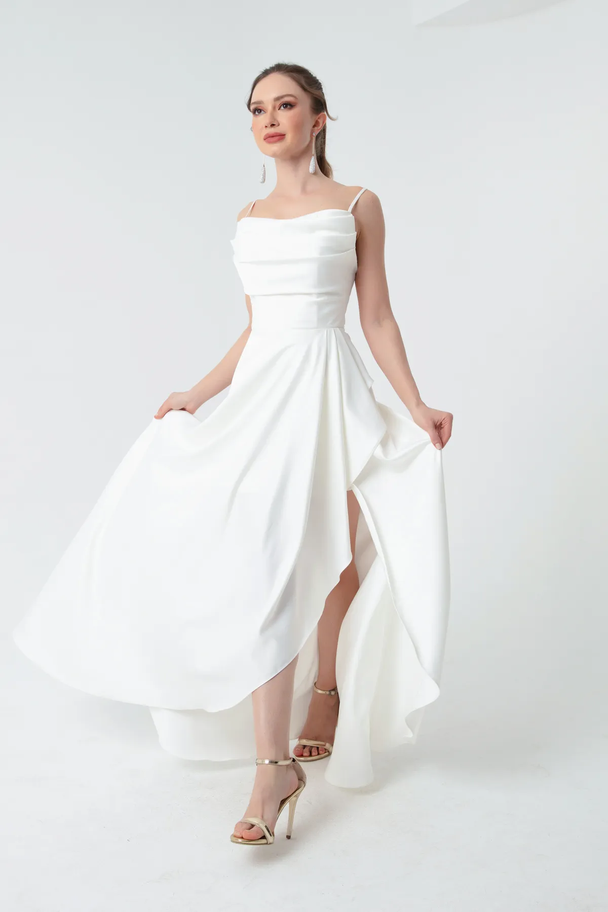 Lafaba  Weißes Abendkleid und Abschlusskleid aus Satin mit Rüschen und Schlitz für Damen