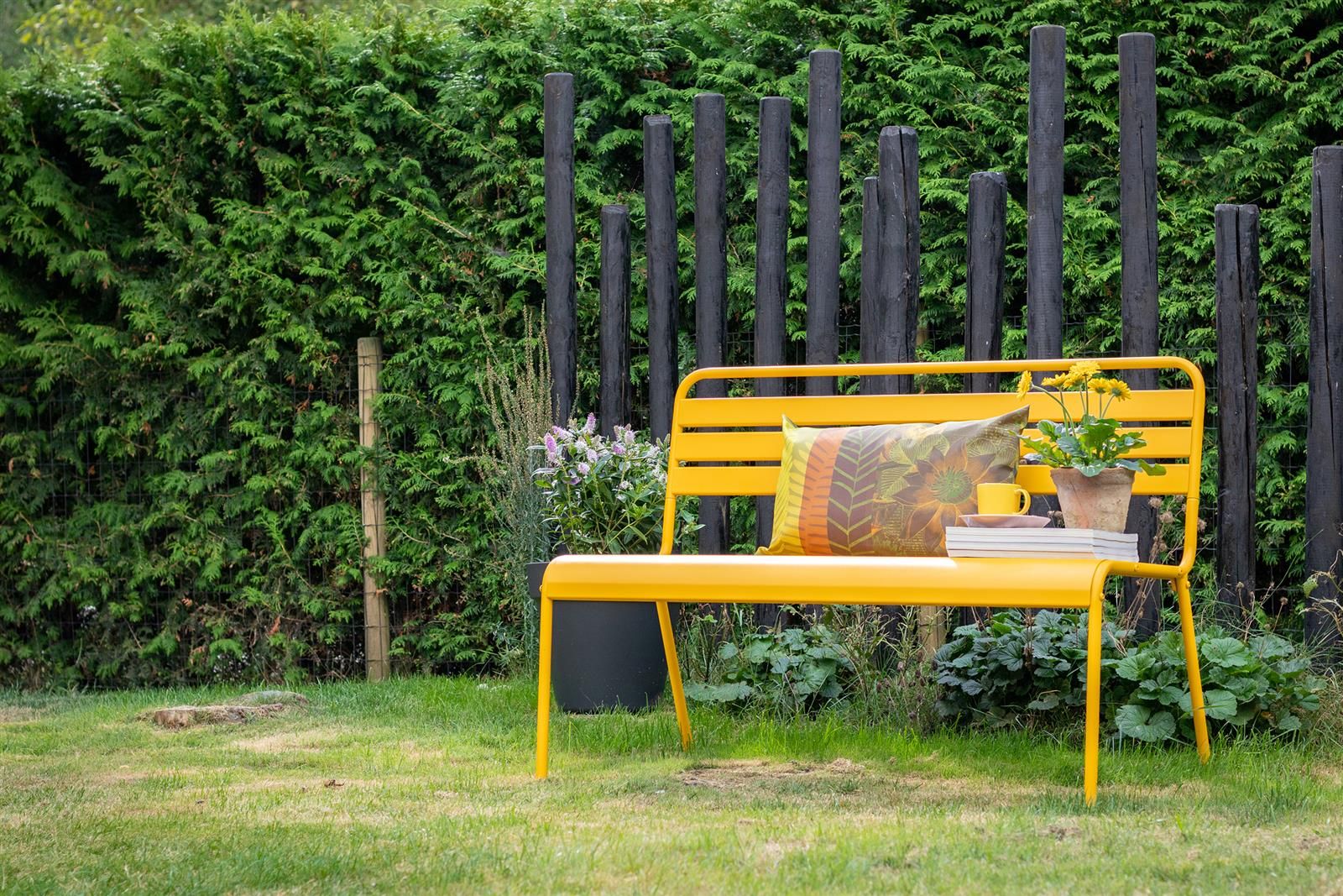 MaximaVida Max 120 cm okergelbe Metall Gartenbank