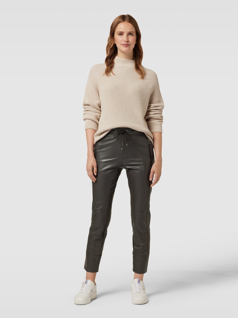 Jogpants in Leder-Optik Modell 'Future Vegan Leather' in dunkelbraun