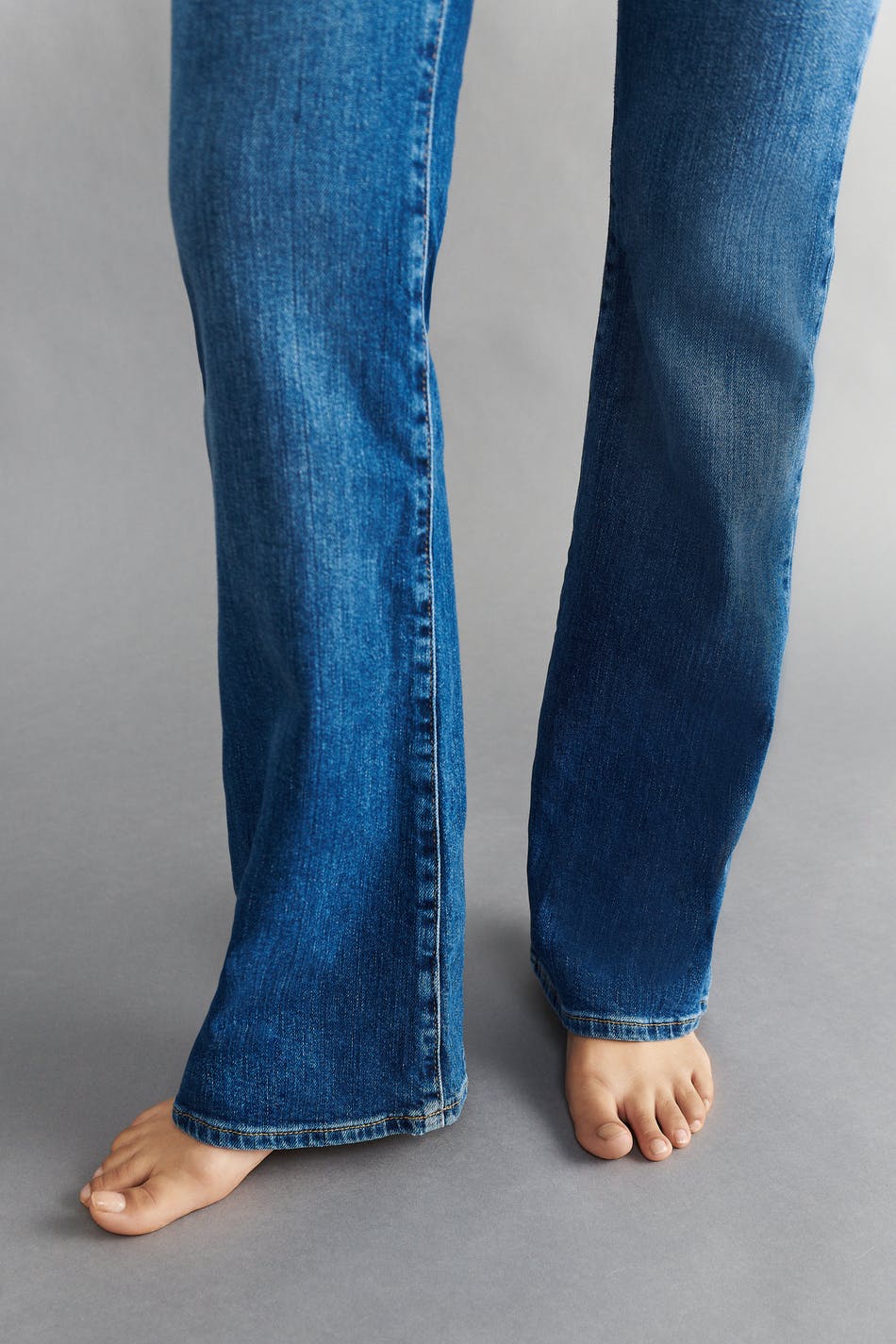 Low waist bootcut jeans