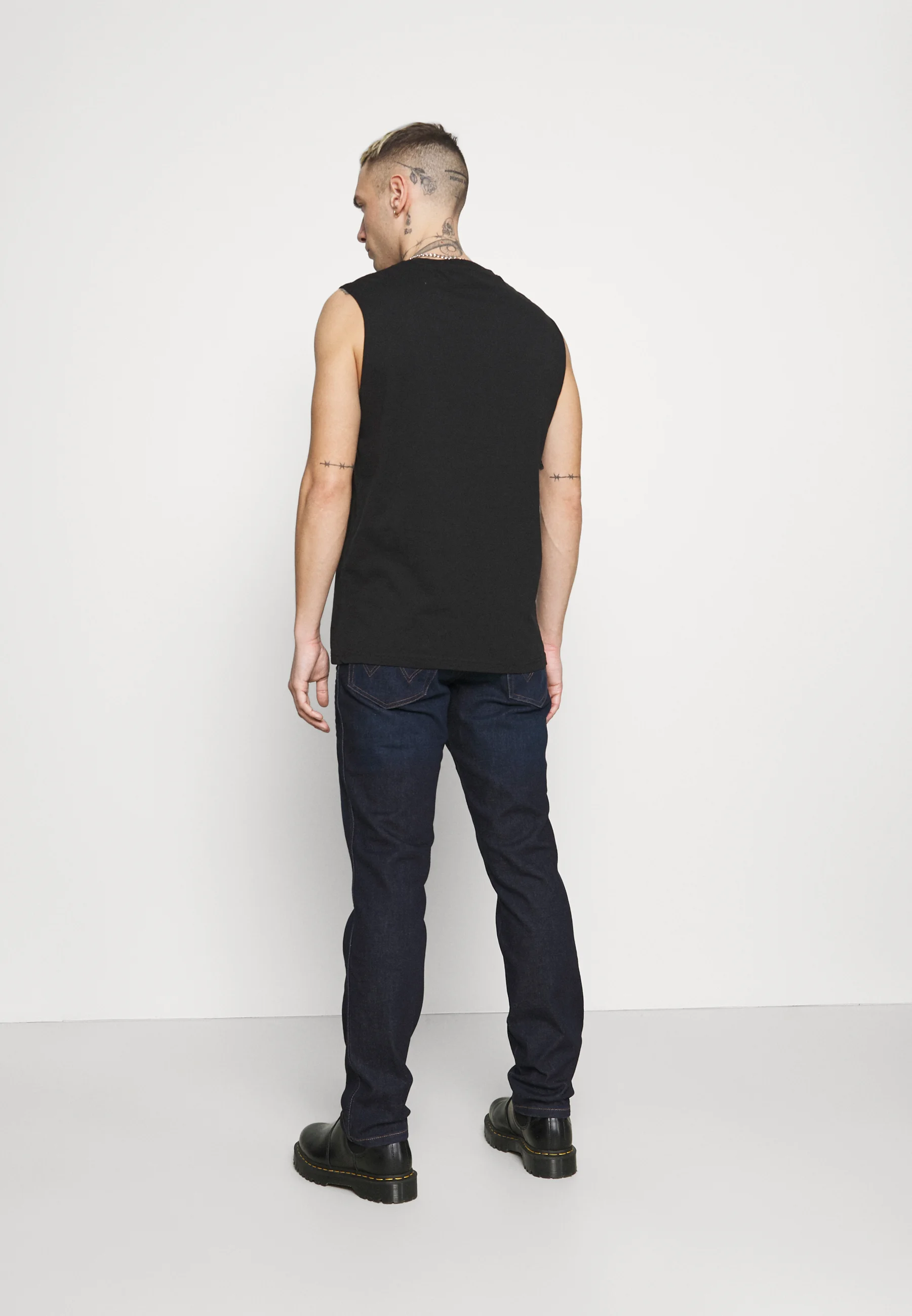 Wrangler TEXAS SLIM - Vaqueros pitillo