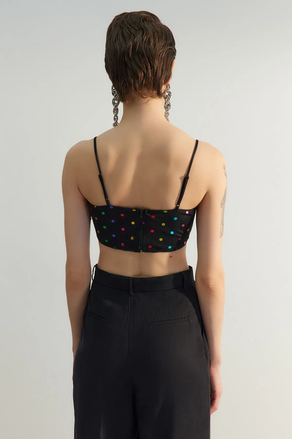Trendyol Collection  Schwarz-mehrfarbiges, bauchfreies, gefüttertes Bustier aus Tüll mit Punkten TPRSS23BS00112
