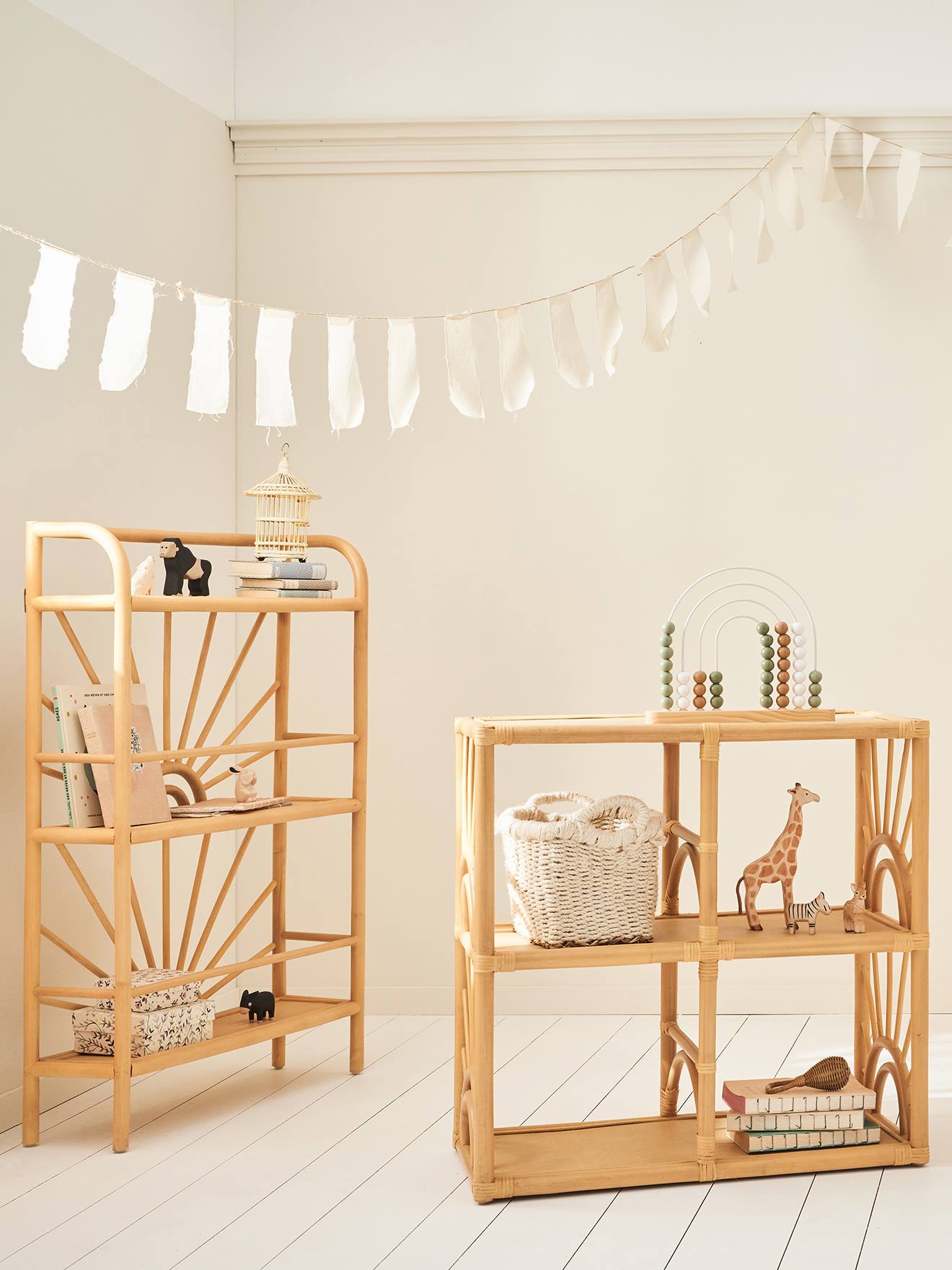 Vertbaudet Kinderzimmer Bücherregal mit 3 Böden, Rattan BOHO - natur/sonnenform