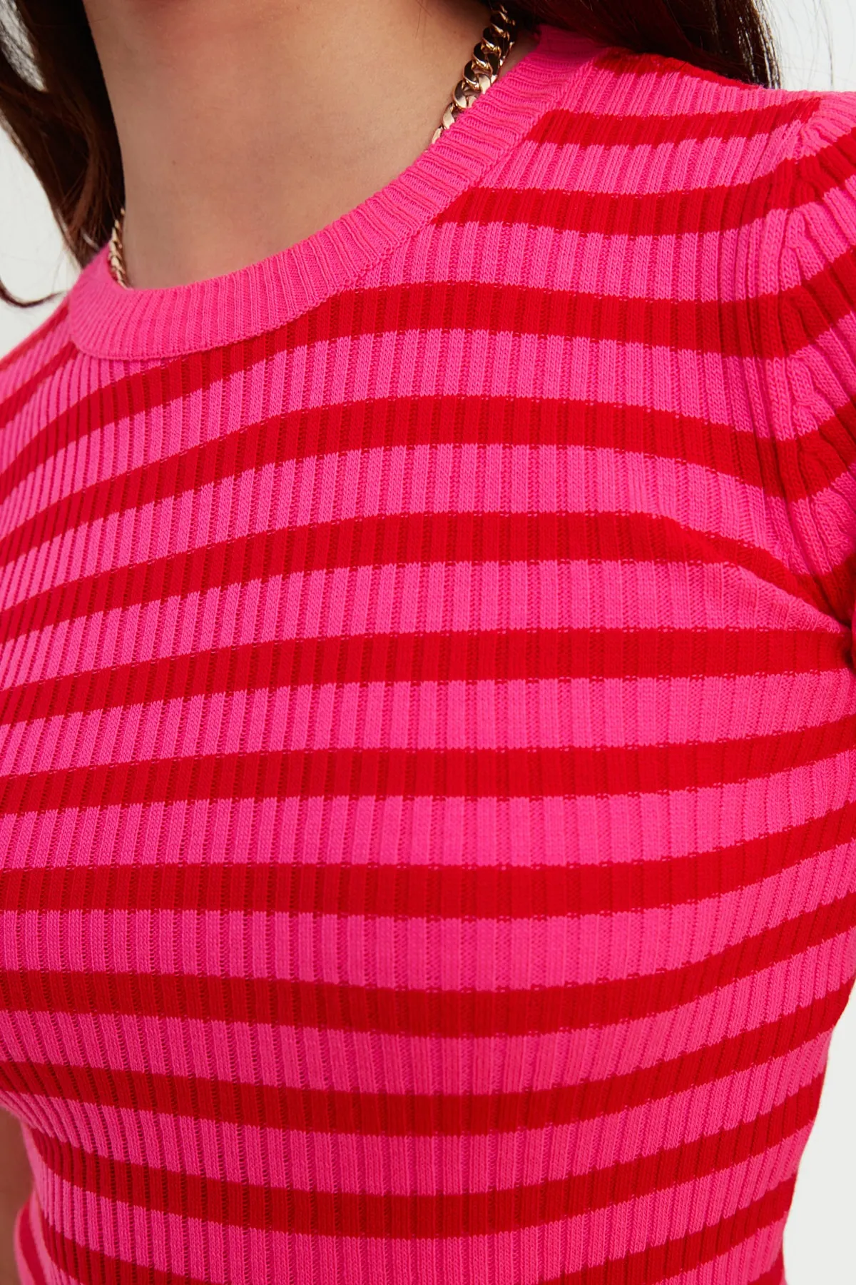 Trendyol Collection  Fuchsia Basic Gestreifter Strickpullover TWOSS20KZ0075