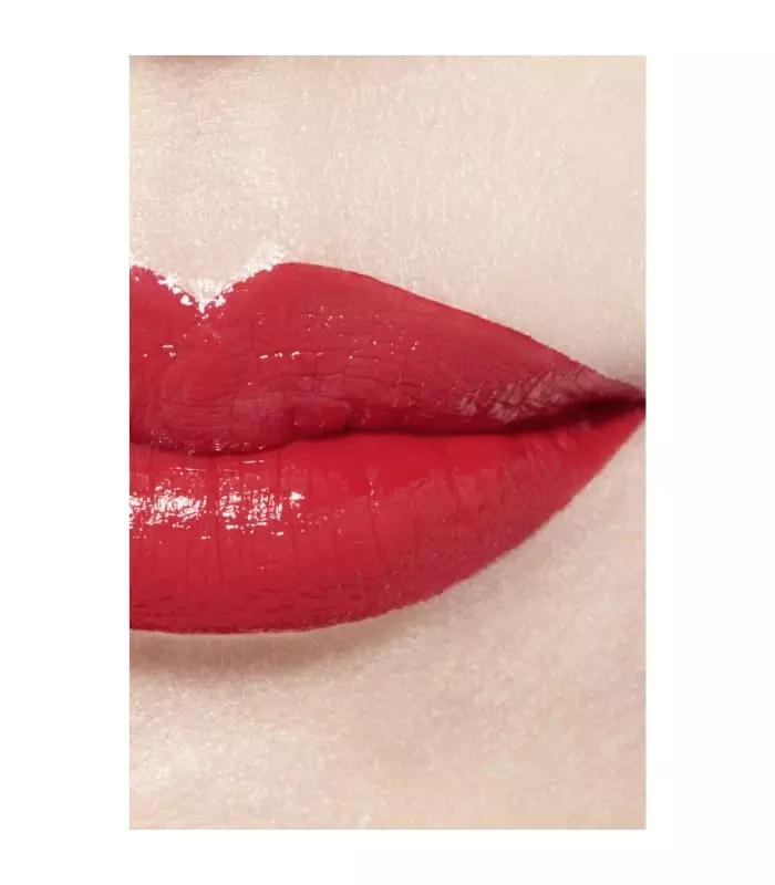 ROUGE COCO BLOOM Le rouge à levrès hydratant et repulpant longue tenue, couleur et brillance intenses