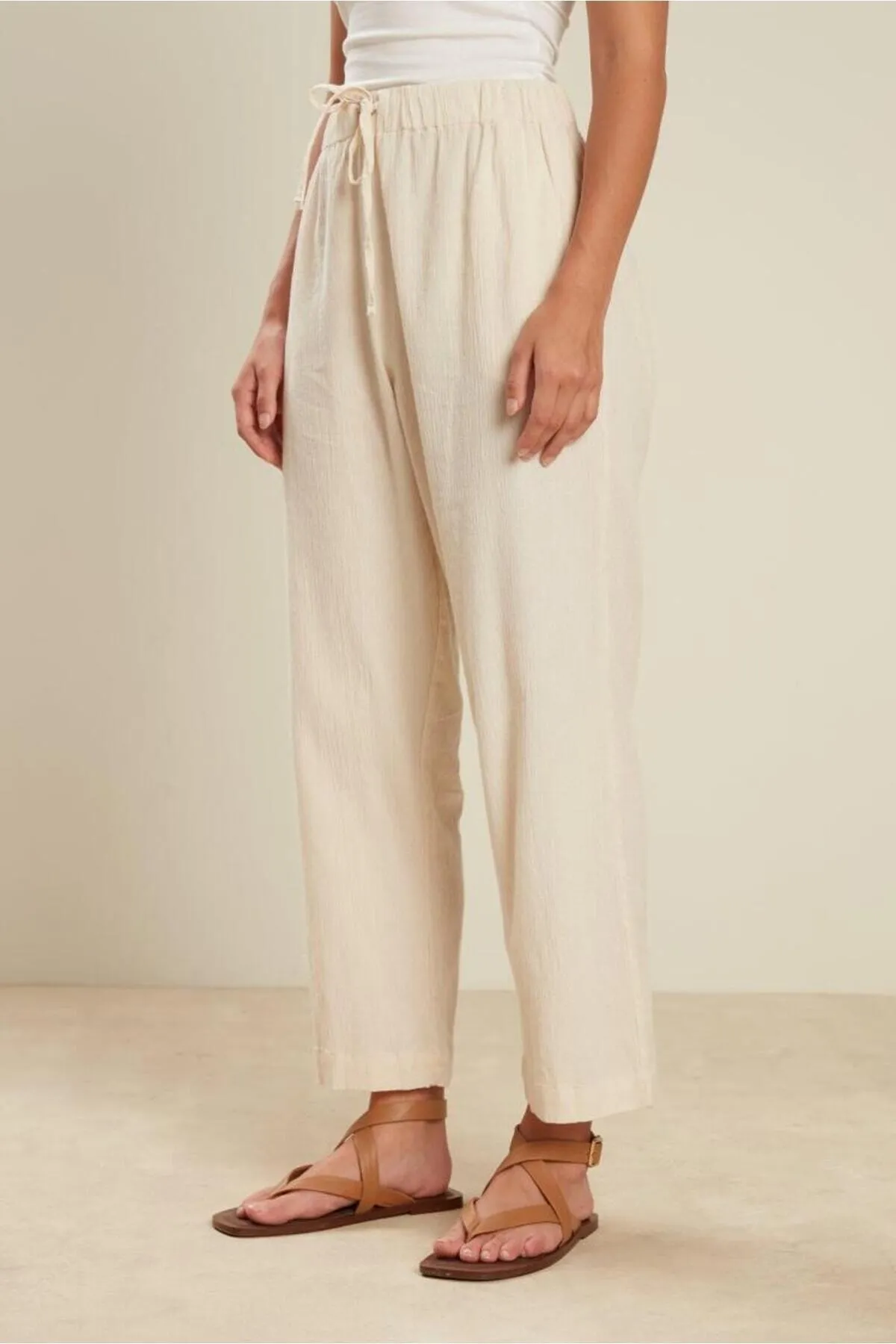 Manuka  CRINKLE-HOSE AUS BAUMWOLLE ECRU