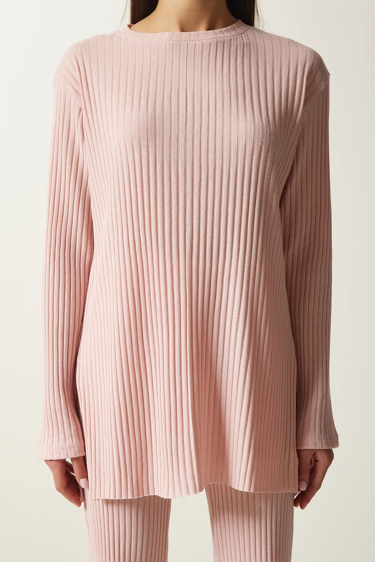 Happiness İstanbul  Damen-Set aus schnurgebundener Strickbluse und Hose in Puderfarbe OW00008