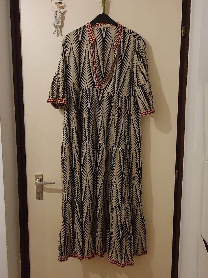YYDS Kleid in Schwarz/ Beige günstig kaufen 40/42