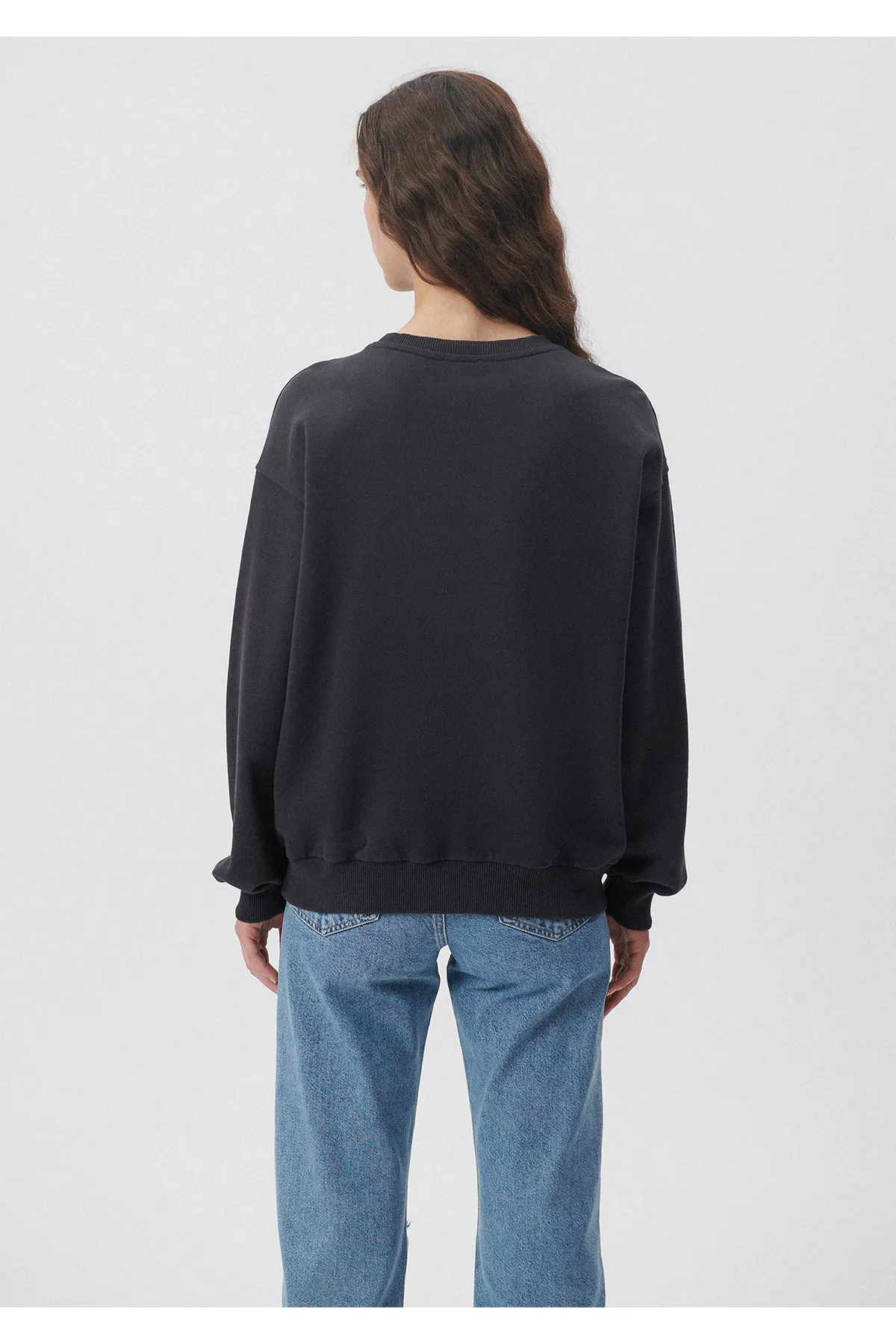 Mavi  Graues Sweatshirt mit Logo-Print 1s10040-82185