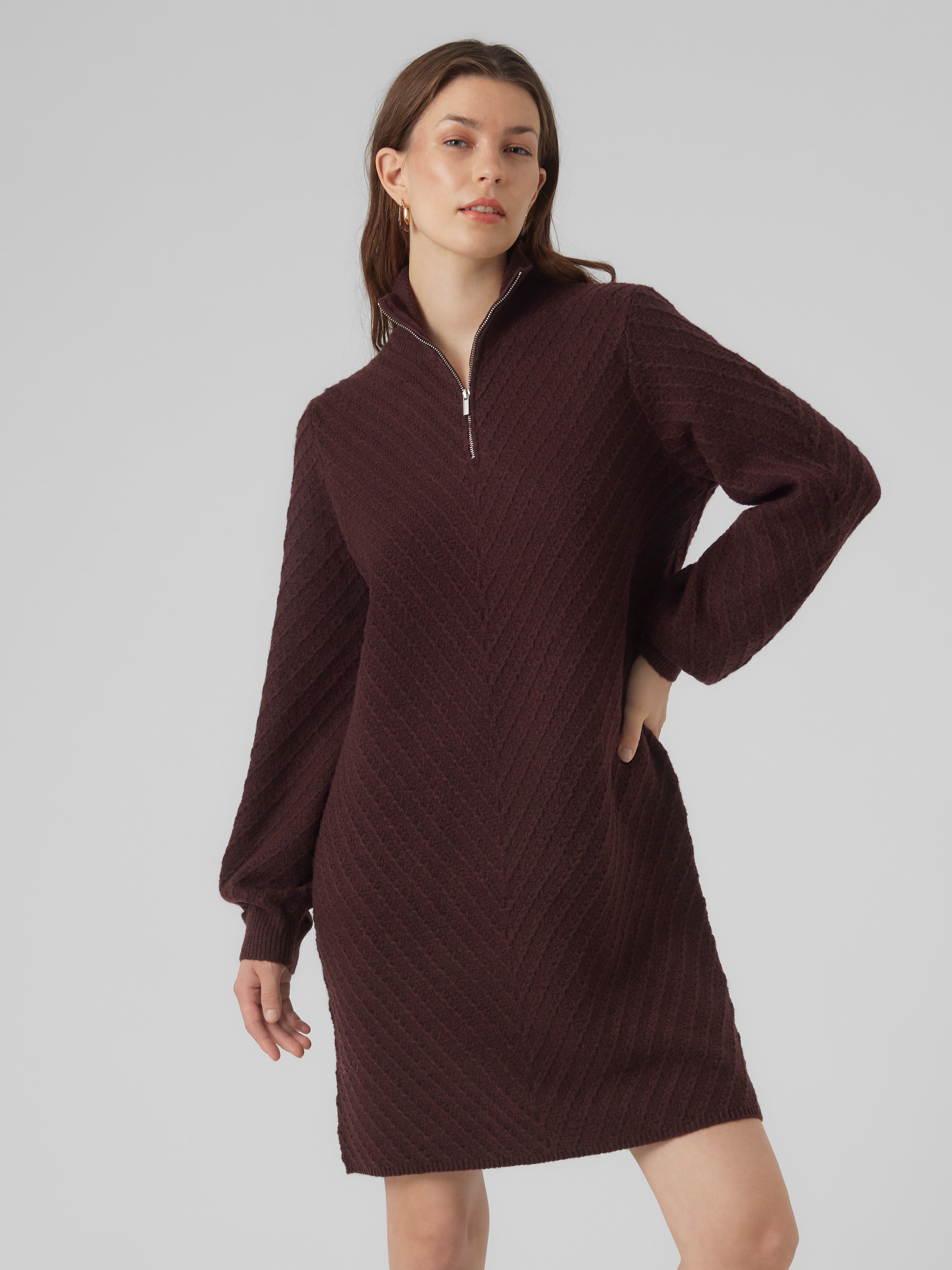 VMANJASTINNA Midikleid